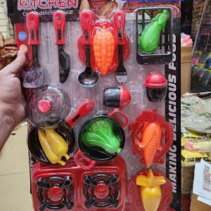 مطابخ كبيرة للأطفال باللون الأحمر