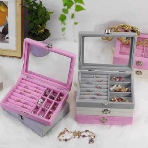 صندوق مجوهرات أنيق ومميز بتصميم عملي